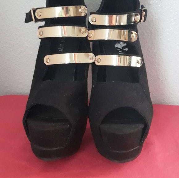 ❤❤ CRAPE MYRTLE SHOES - Picture 2 of 10